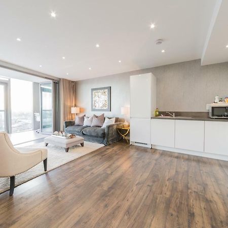 Kew Eye Apartments Brentford London Exterior foto