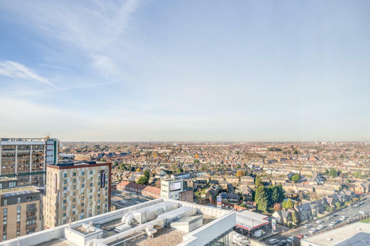Kew Eye Apartments Brentford London Exterior foto